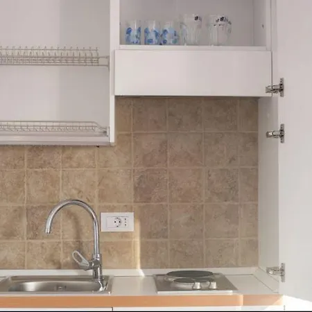 Apartments Milka & Miho Guest house 3*